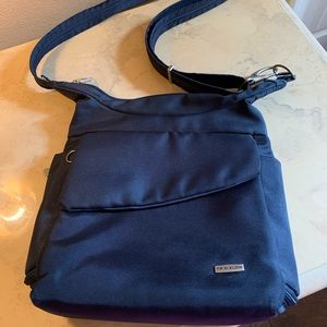 Travelon classic messenger bag